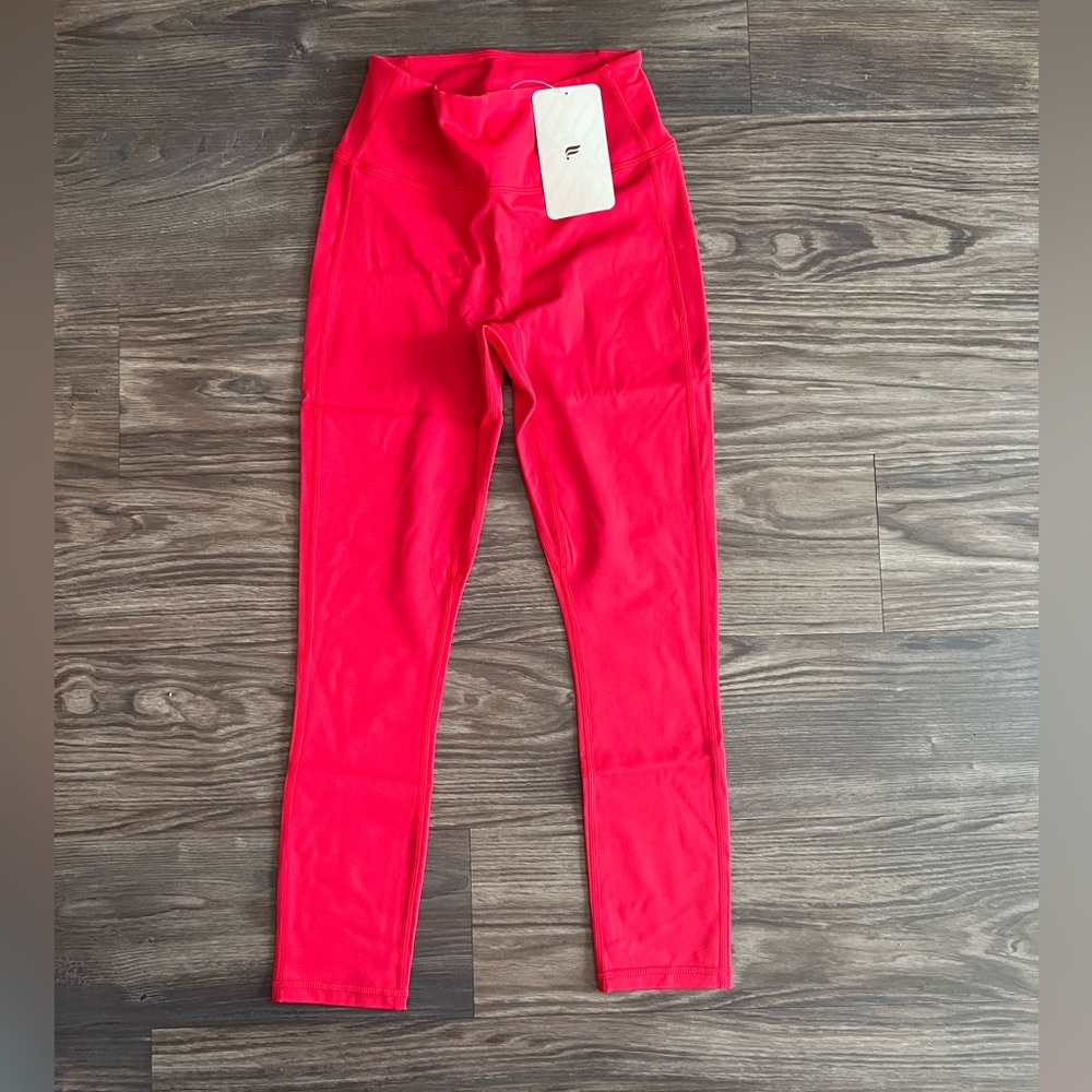 Brand new with tags Fabletics brand- high waisted- pocket Capri size XS